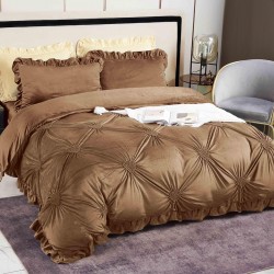 Lenjerie de pat din Catifea cu Inimioare Brodate Hearts Brown